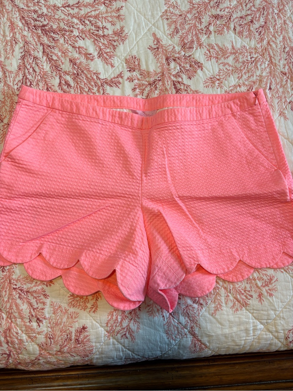 Lilly Pulitzer Coral Scalloped Hem Shorts